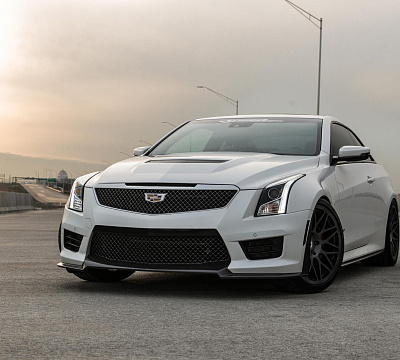 Фото дисков HRE 300M на Cadillac ATS