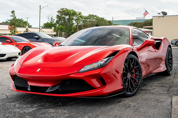 Фото дисков Brixton Forged CM6-R Черный глянец на Ferrari F8