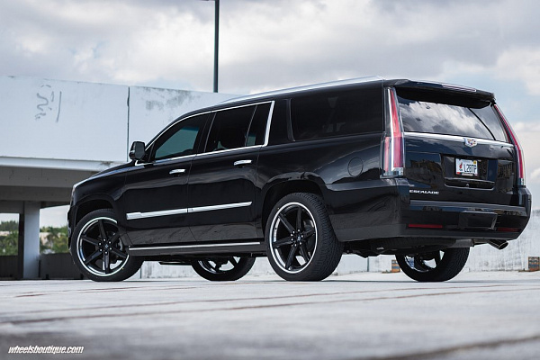 Фото дисков Anrky AN36-S Черный глянец на Cadillac Escalade IV