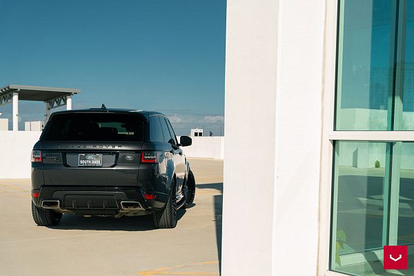 Фото дисков Vossen HF-8 Черный глянец на Range Rover Sport II