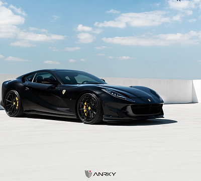 Фото дисков Anrky AN38 на Ferrari 812