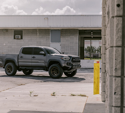 Фото дисков Vossen HF6-4 на Toyota Tacoma III