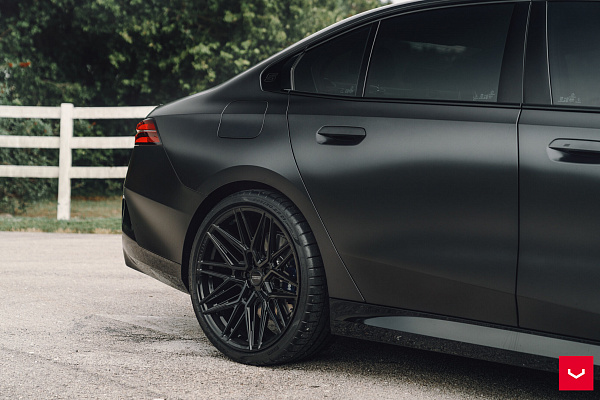 Фото дисков Vossen HF-7 Черный глянец на BMW 5/M5 (G60/G90)