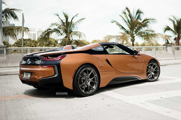 Фото дисков Strasse Wheels SM5R Deep Concave Monoblock Сатиновый темный лак на BMW i8