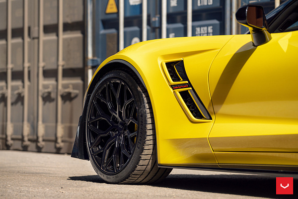 Фото дисков Vossen HF-2 Черный глянец на Chevrolet Corvette C7