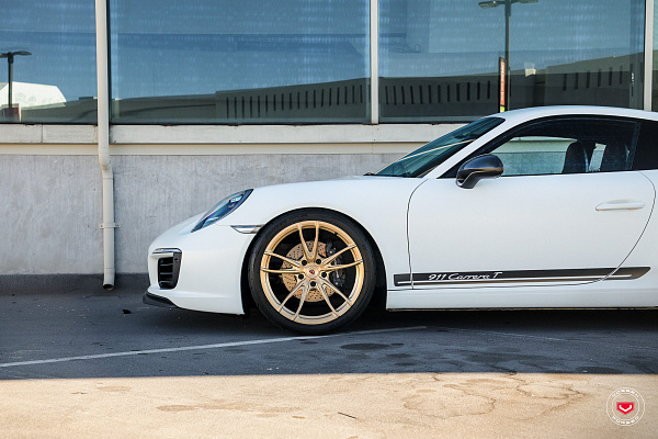 Фото дисков Vossen S17-06 Глянцевая шампань на Porsche 911 VII