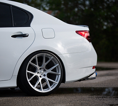 Фото дисков Vossen VFS-6 на Lexus GS IV