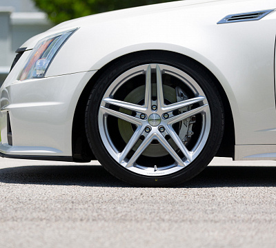 Фото дисков Vossen VFS-5 на Cadillac CTS II