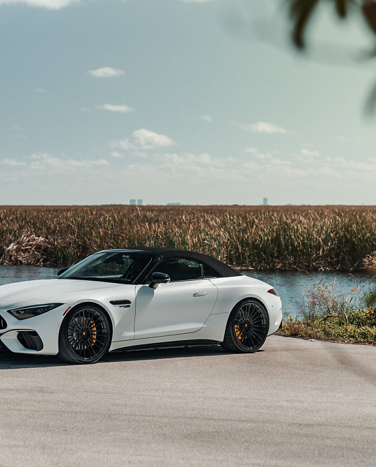 Фото дисков S17-04 Черный глянец на Mercedes-Benz SL (R232)