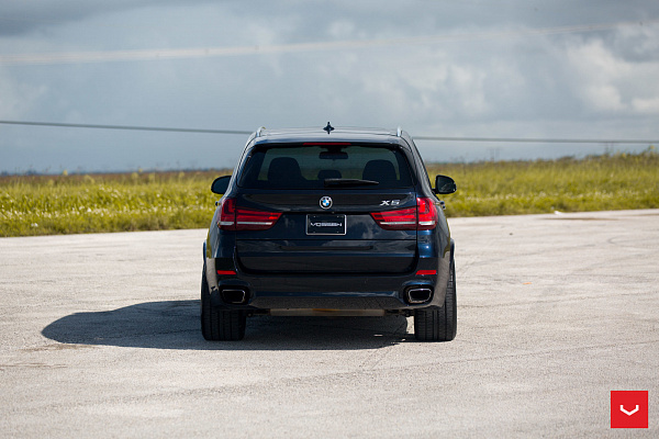 Фото дисков Vossen HF-1 Сатиновый графит на BMW X5/X5 M (F15/F85)