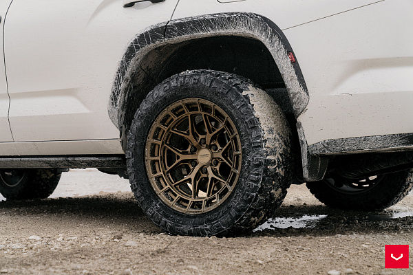 Фото дисков Vossen HFX-1 (6-Lug) Сатиновая бронза на Toyota Sequoia III