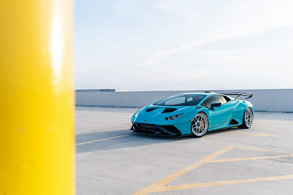 Фото дисков Anrky AN36 Полированный лак на Lamborghini Huracan