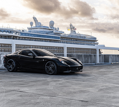 Фото дисков Strasse Wheels SV2 Deep Concave Duoblock на Ferrari 599