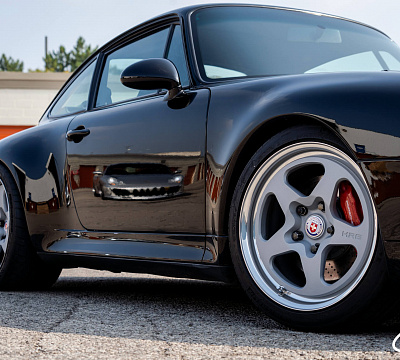 Фото дисков HRE 527 на Porsche 911 IV