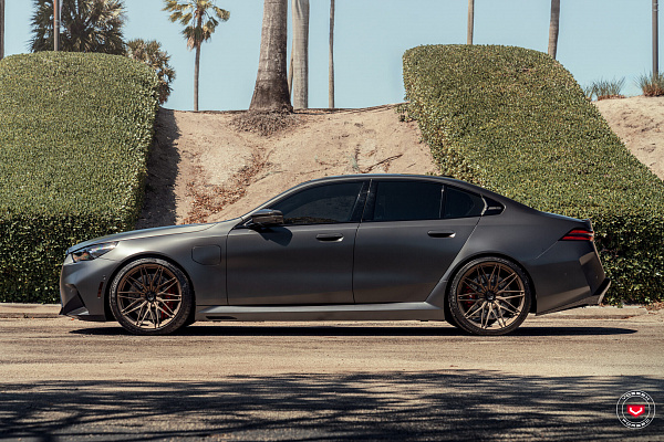 Фото дисков Vossen VPS-4 Сатиновая бронза на BMW 5/M5 (G60/G90)