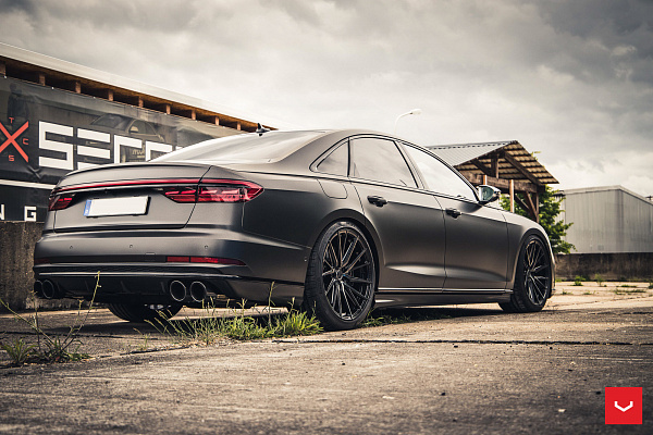 Фото дисков Vossen HF-4T Глянцевый темный лак на Audi A/S 8 (D5)