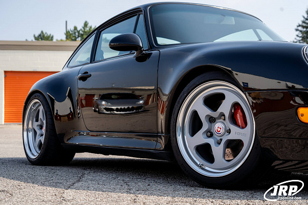 Фото дисков HRE 527 Серебро на Porsche 911 IV