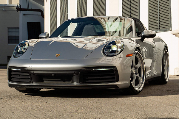 Фото дисков HRE 522 Серебро на Porsche 911 VIII