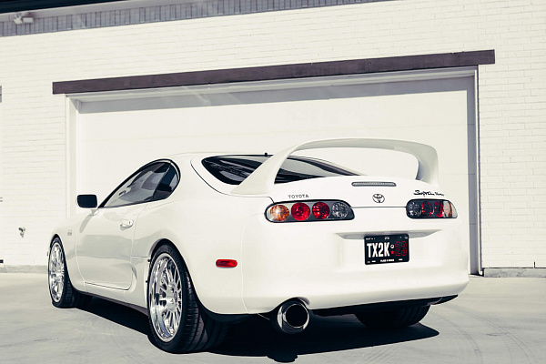 Фото дисков HRE C109 Глянцевый лак на Toyota Supra A80