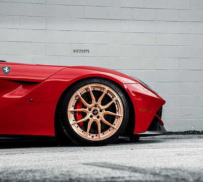 Фото дисков Strasse Wheels SV5 Deep Concave Duoblock на Ferrari 812