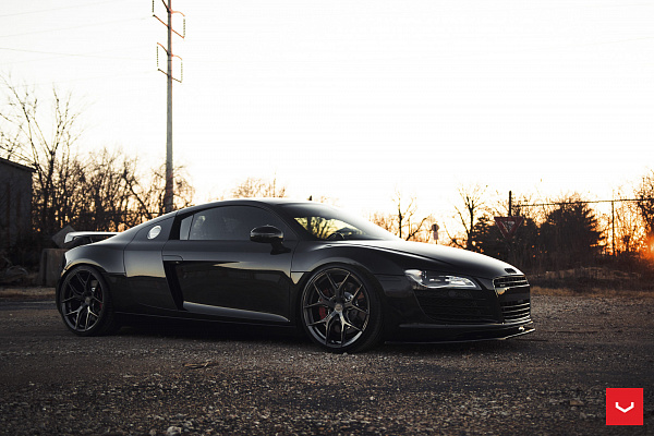 Фото дисков Vossen HF-5 Глянцевый графит на Audi R8 (Typ 42)