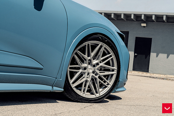 Фото дисков Vossen HF-7 Серебро на Toyota Crown S230