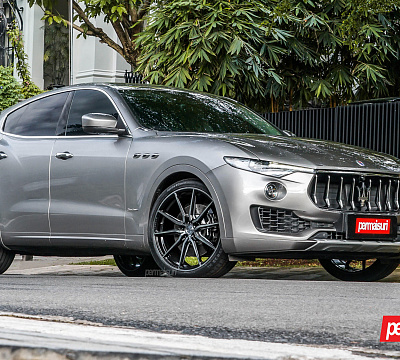 Фото дисков Vossen HF-3 на Maserati Levante