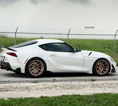 Фото дисков Strasse Wheels SV5 Deep Concave Duoblock на Toyota Supra A90