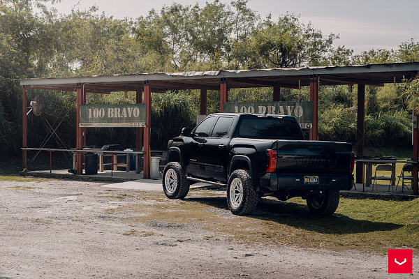 Фото дисков Vossen HFX-1 (6-Lug) Серебро на Toyota Tundra III