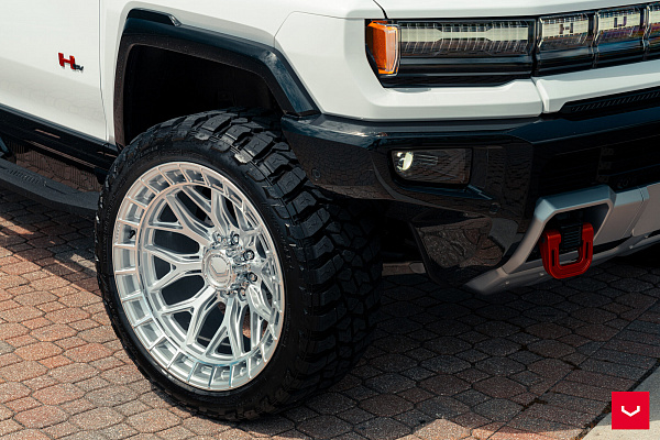 Фото дисков Vossen HFX-1 (8-Lug) Серебро на GMC Hummer EV