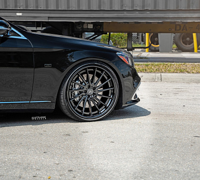 Фото дисков Strasse Wheels SV15T Deep Concave FS на Mercedes-Benz S-Class (W222, C217)