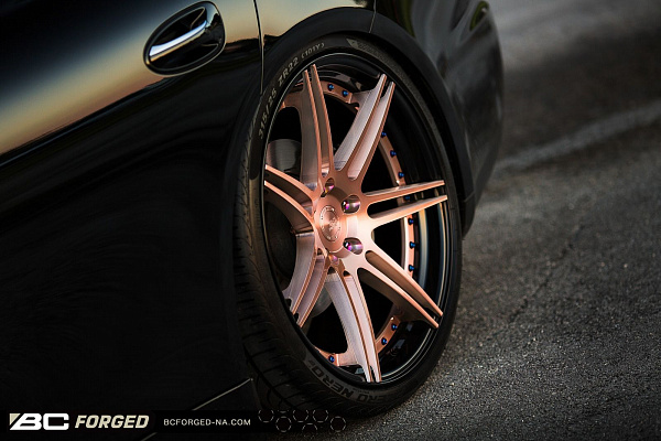 Фото дисков BC Forged HC027 Другой цвет на Porsche Panamera I