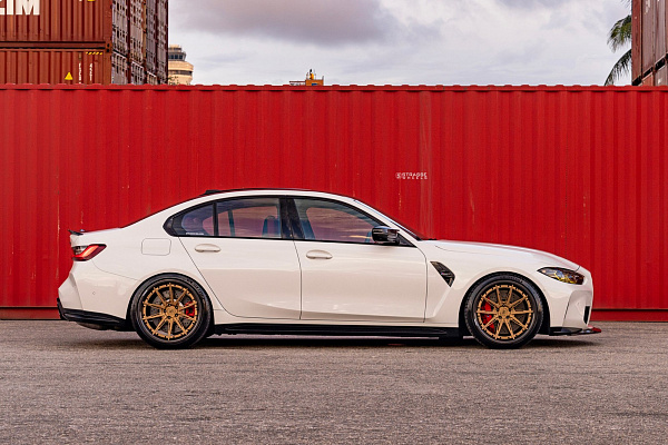Фото дисков Strasse Wheels SV10-RS Deep Concave FS Сатиновое золото на BMW 3/M3 (G2x/G80)