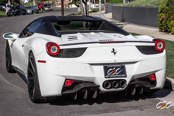 Фото дисков CEC C26 Черный глянец на Ferrari 458