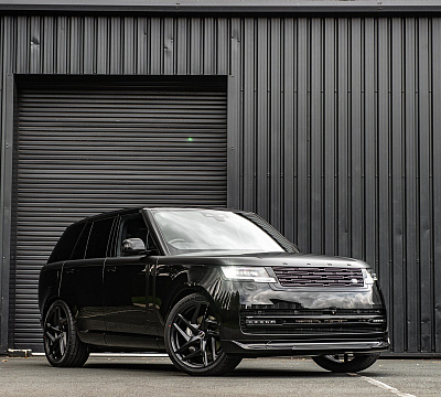 Фото дисков Kahn Type 52 RS на Range Rover V