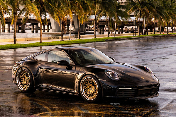 Фото дисков Strasse Wheels SC20 Track Сатиновое золото на Porsche 911 VIII