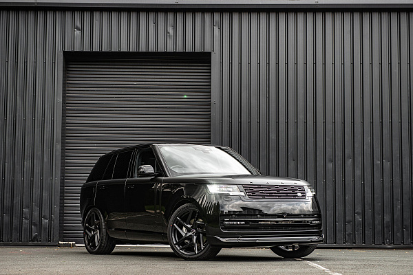 Фото дисков Kahn Type 52 RS Черный сатин на Land Rover Range Rover V