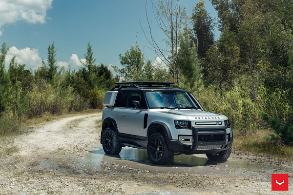 Фото дисков Vossen HF-5 Черный глянец на Land Rover Defender II