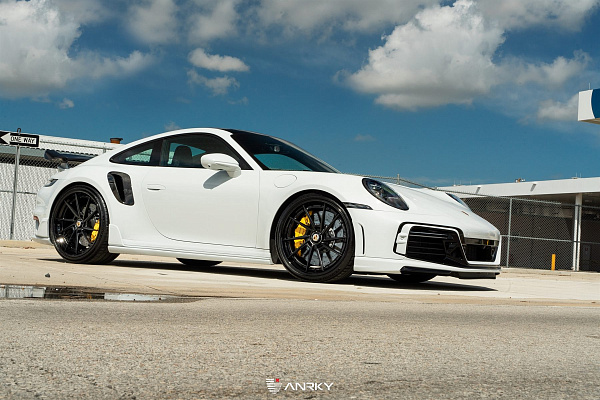 Фото дисков Anrky AN33 Черный сатин на Porsche 911 VIII