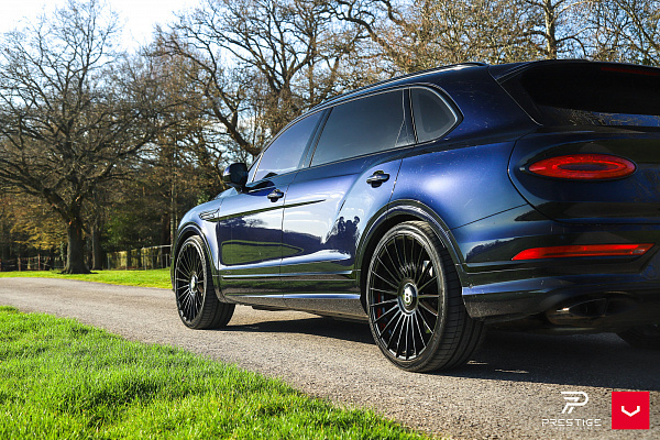 Фото дисков Vossen HF-8 Черный глянец на Bentley Bentayga