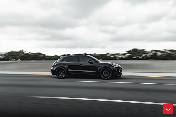 Фото дисков Vossen HF-5 Черный глянец на Porsche Macan I