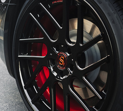 Фото дисков Strasse Wheels SM7T Deep Concave на Tesla Model S