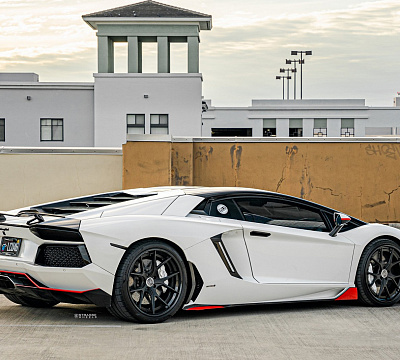 Фото дисков Strasse Wheels SM5R Deep Concave FS на Lamborghini Aventador