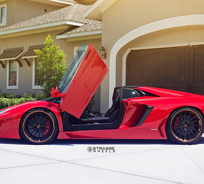 Фото дисков Strasse Wheels SV15T Deep Concave FS на Lamborghini Aventador