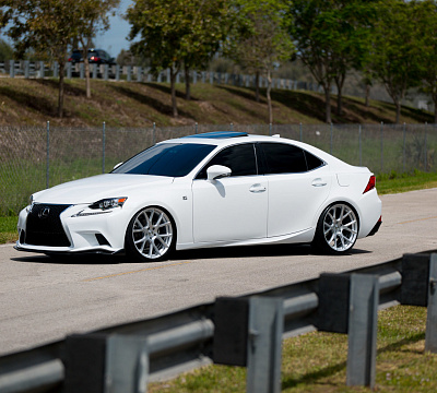 Фото дисков Vossen VFS-6 на Lexus IS II