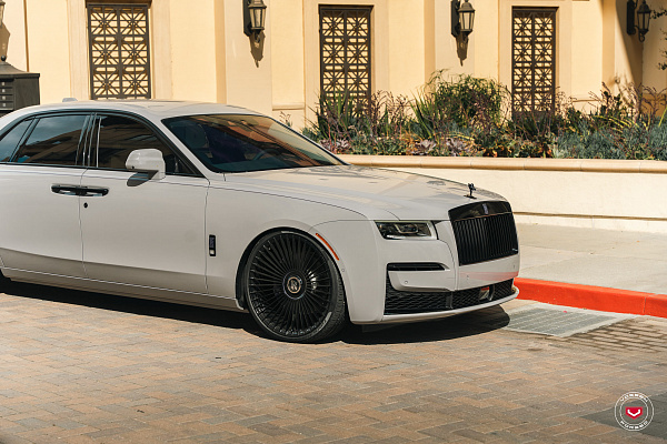 Фото дисков Vossen S17-16 Черный глянец на Rolls-Royce Ghost II