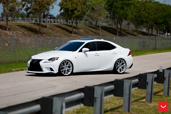 Фото дисков Vossen VFS-6 Серебро на Lexus IS II