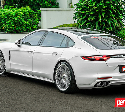 Фото дисков Vossen S17-16 на Porsche Panamera II