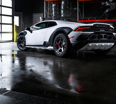 Фото дисков Brixton Forged TR04 AERO1 на Lamborghini Huracan
