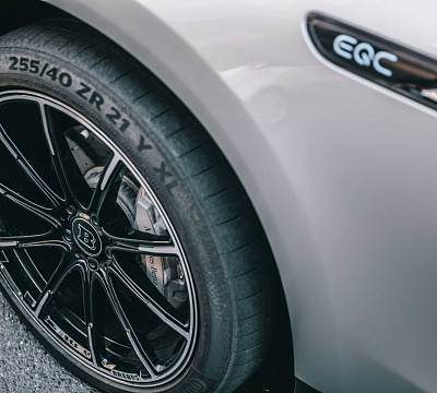 Фото дисков BRABUS Monoblock Z (Platinum Edition) на Mercedes-Benz EQC